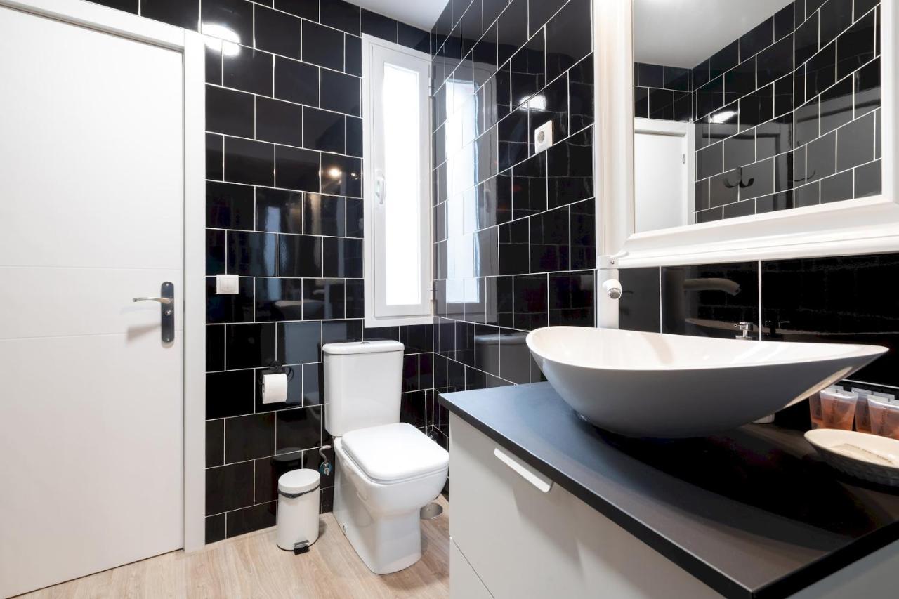 3 Bedrooms 1 Bathroom Furnished - Lavapies- Mintystay Madrid Exteriör bild