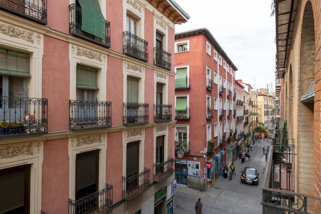 3 Bedrooms 1 Bathroom Furnished - Lavapies- Mintystay Madrid Exteriör bild